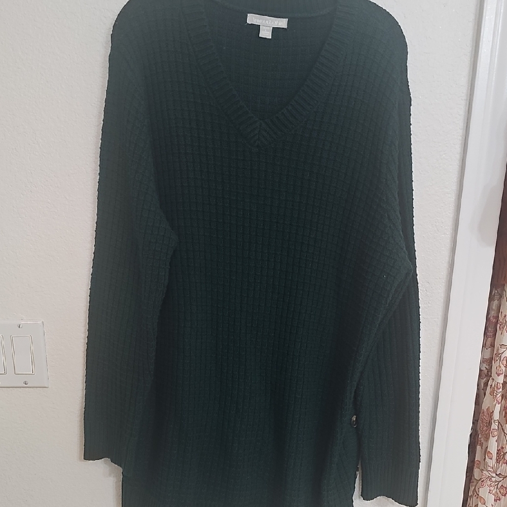 Women Within 18/20 Forest Green V-Neck Sweater With Button Sides NWOT
